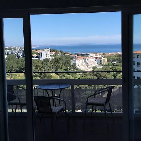 Apartment Superb View Over And The Ocean, With Wonderful Balcony Cascais