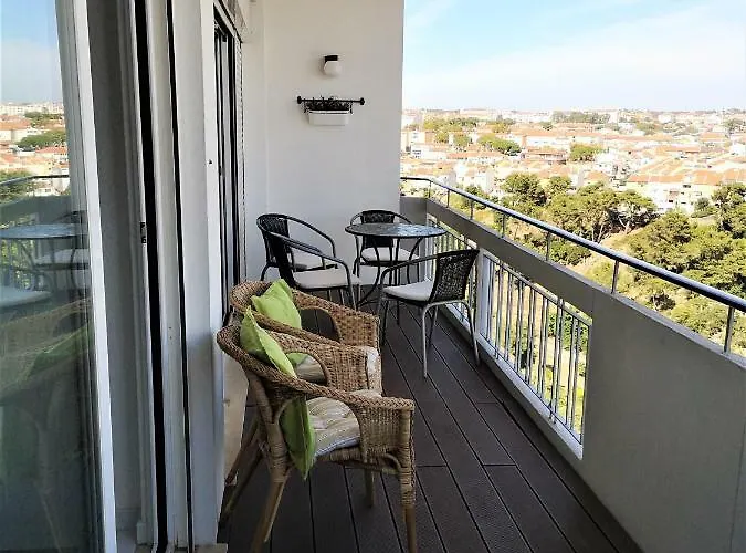 Appartement Superb View Over And The Ocean, With Wonderful Balcony *