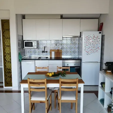 Superb View Over And The Ocean, With Wonderful Balcony Lejlighed